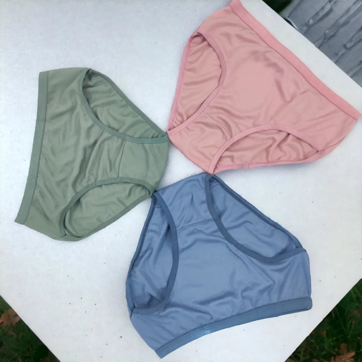 Women Plain Cotton Blend Panty -Pack of 3 I Soft, Comfortable And Varsatile Daily Wear